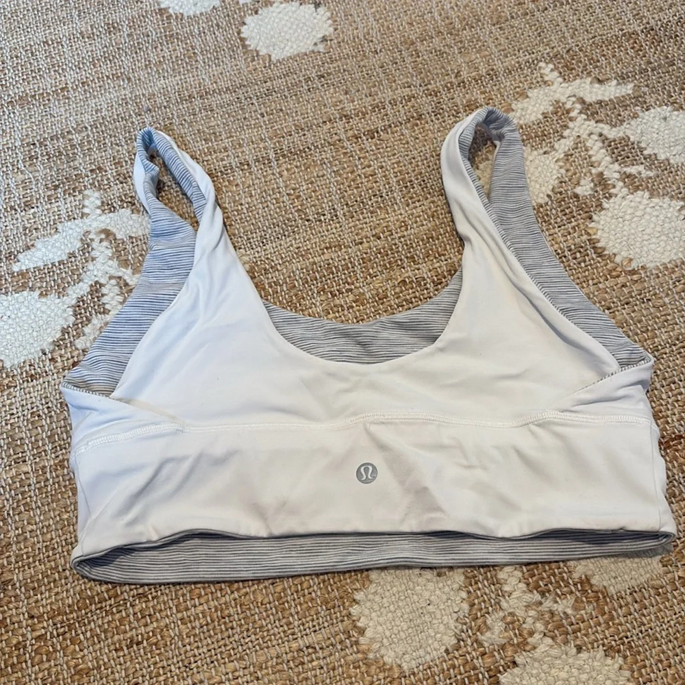 Reversible lululemon sports bra